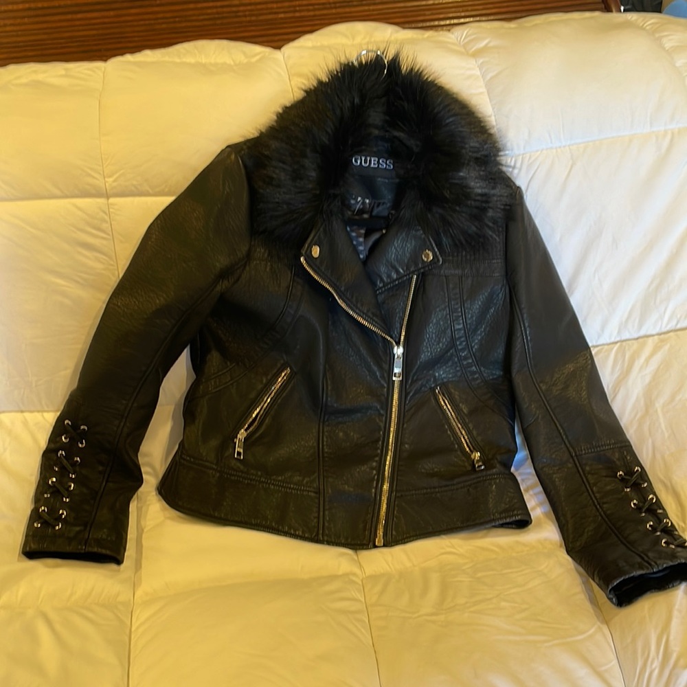 Guess jacket with removable fur collar— NWT